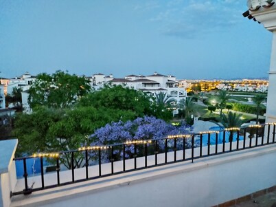 2 Bedroom Penthouse Apartment With Large Sun Terrace