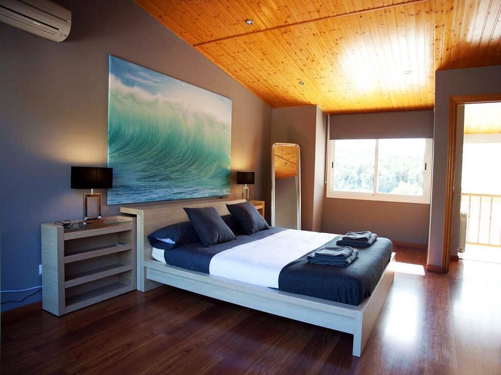 5 slaapkamers, een strijkplank/strijkijzer, reisbedje, gratis wifi