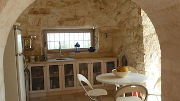 KylskÄp, ugn, spishÀll och diskmaskin