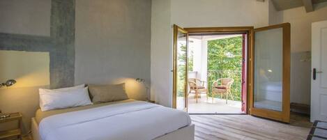 4 slaapkamers, een strijkplank/strijkijzer, gratis wifi, beddengoed