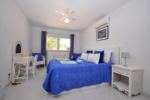 4 bedrooms, in-room safe, iron/ironing board, free WiFi - Spacious family villa, private pool with delightful panoramic views to the coast (SANTA BARBARA DE NEXE)