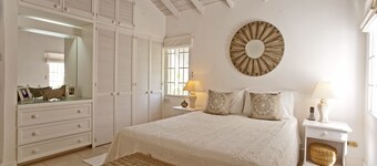 Charming townhouse only 10 minutes from the beach!