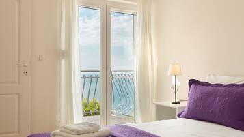 5 bedrooms, iron/ironing board, free WiFi, bed sheets