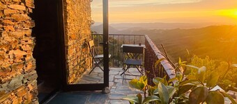 Bela Vista Alqueve - slate house with private swimming pool and BBQ area