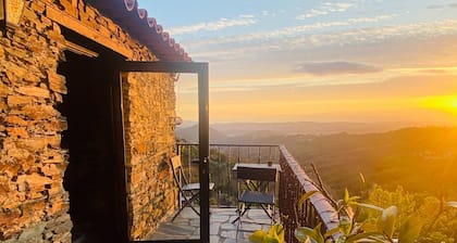 Bela Vista Alqueve, piscine privée avec vue imprenable et chalet en ardoise