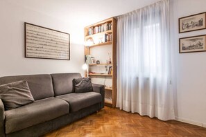 TV, books - Venice historic center 5 minutes from the Rialto Bridge (Venezia)