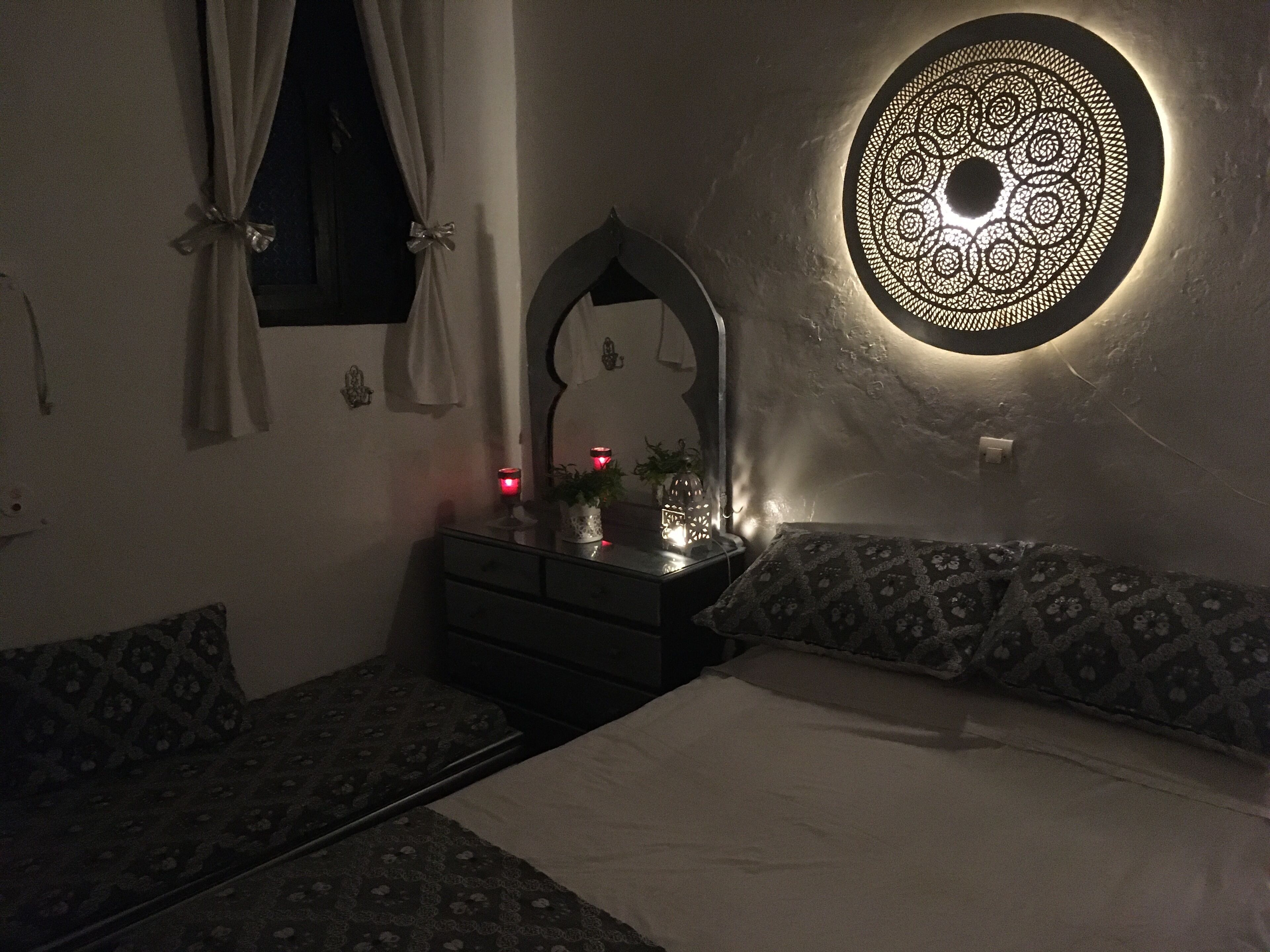 1 chambre, fer et planche à repasser, Wi-Fi gratuit, draps fournis