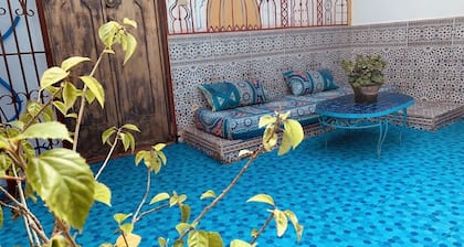 Moroccan house with two terraces, IDEAL FOR COUPLES! WIFI