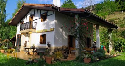 VILLA A OCHO MINUTOS DE SAN SEBASTIAN
