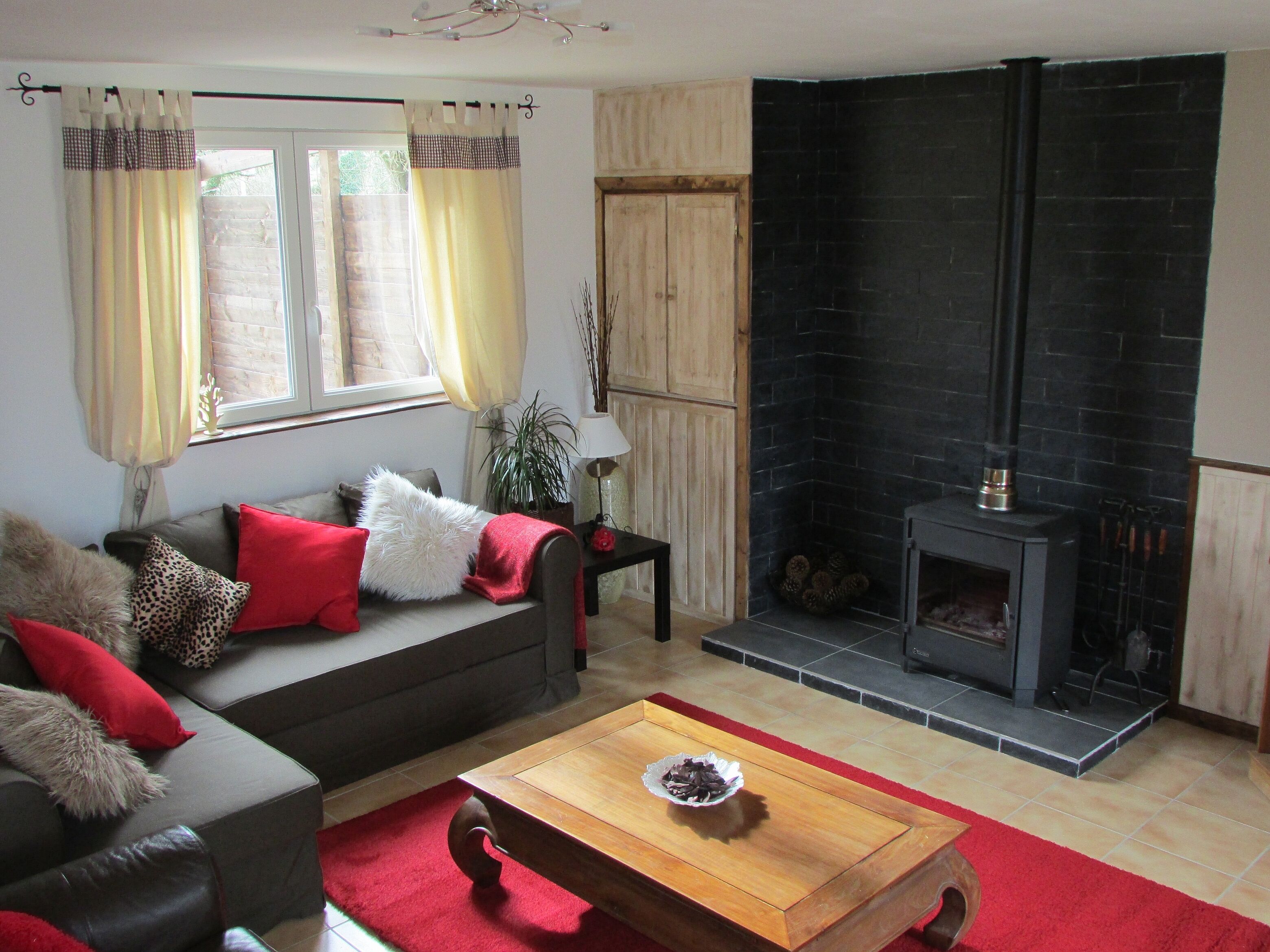 Cottage with Pool In Plouray, Between Pontivy And Rostrenen, Morbihan, Brittany