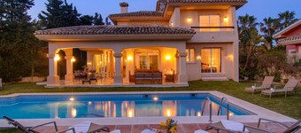 Villa (600m2) vue sur l'océan, piscine privée (10x5), jardin (1100m2)