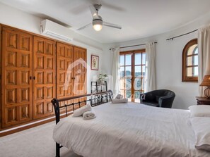 3 Schlafzimmer, Bügeleisen/Bügelbrett, Internetzugang, Bettwäsche