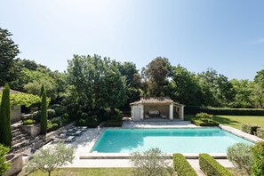Piscina externa, piscina aquecida