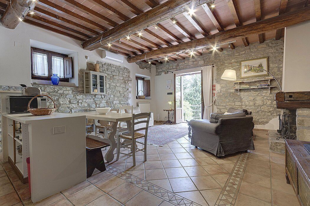 Casa Camomilla D: A characteristic and welcoming one-story independent house surrounded by meadows and by green hills, with Free WI-FI.