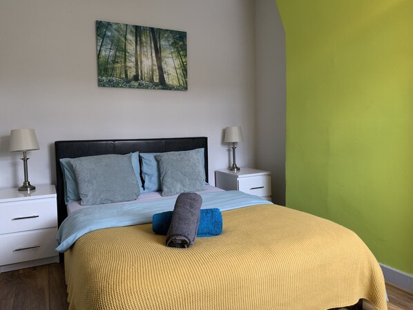 House, 3 Bedrooms - Winstanley House (Wellingborough)