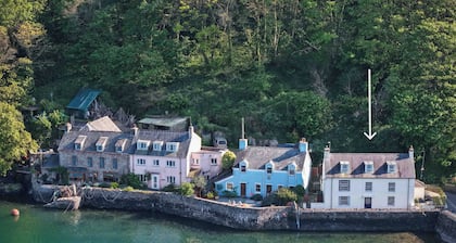 Morgan's Cottage Has One Of The Best Positions In Dale Right On The Water's Edge