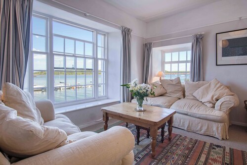 Morgan's Cottage Has One Of The Best Positions In Dale Right On The Water's Edge