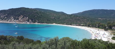 Vlak bij het strand