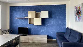 TV, books