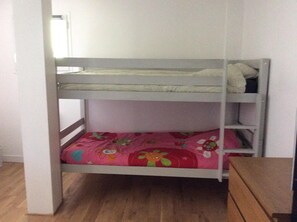 1 chambre, bureau, Wi-Fi, draps fournis