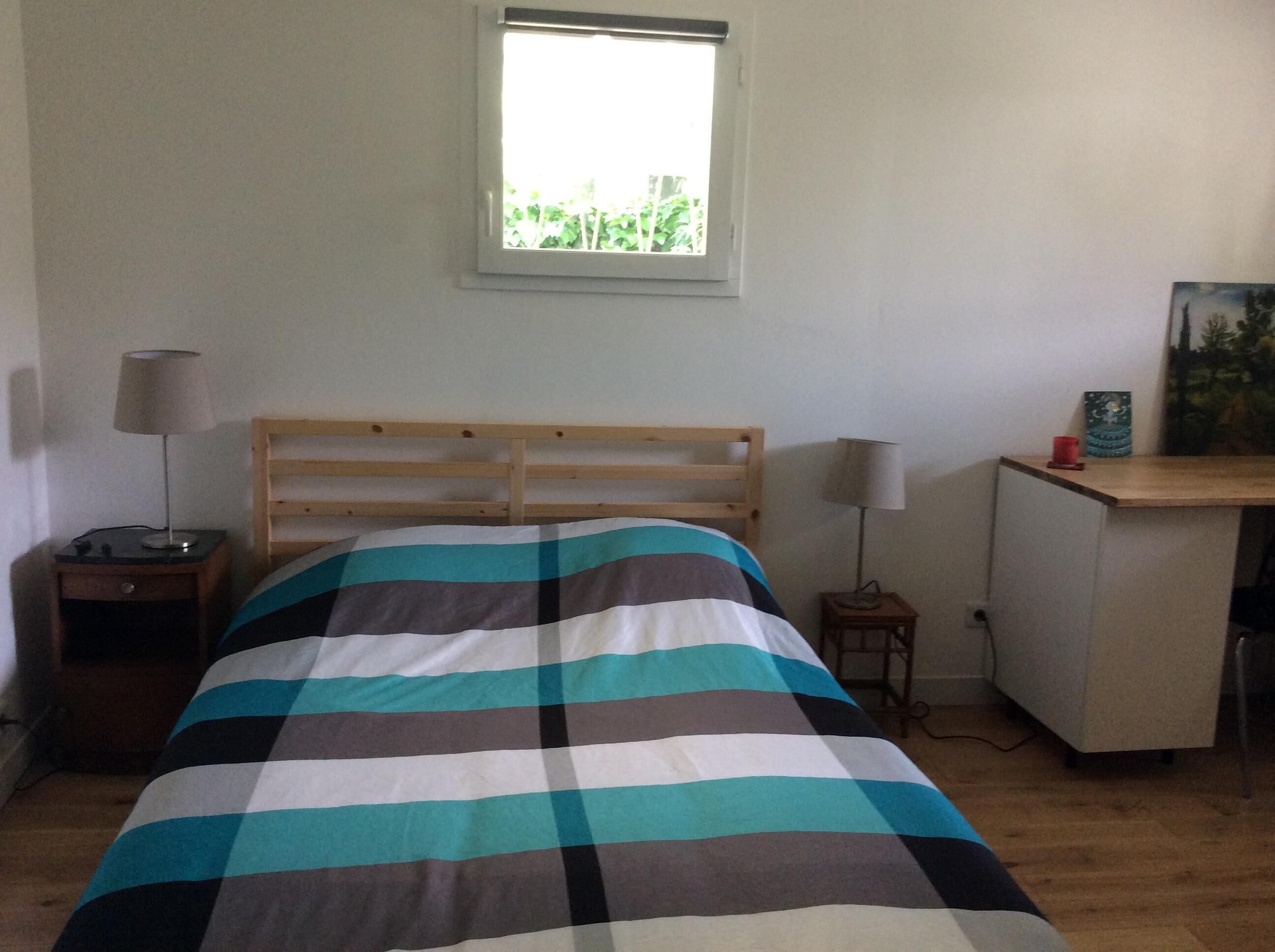 1 chambre, bureau, Wi-Fi, draps fournis