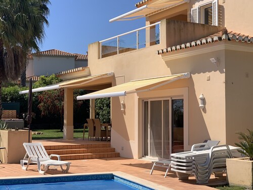 Detached Three Bedroom Villa with Infinity Swimming Pool on Golf Course   