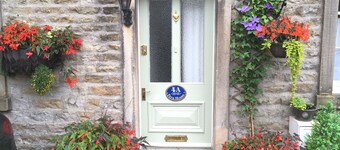 シダハウス、グラシントン;中央でありながら駐車場と静かで、光と時代の優雅さ