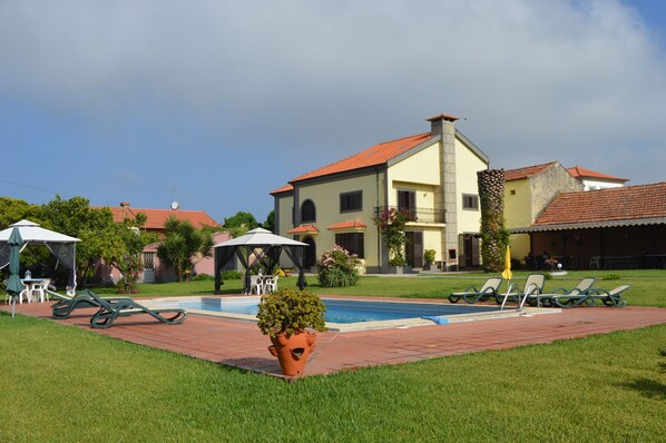 Alberca al aire libre 