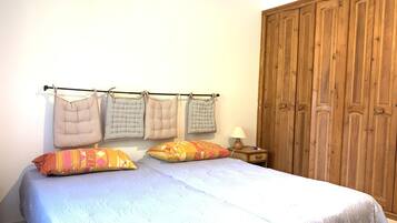 3 bedrooms, iron/ironing board, travel crib, free WiFi