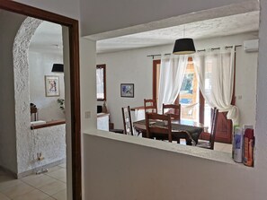 Interior - Villa with pool near Palombaggia and Santa Giulia (Porto-Vecchio)