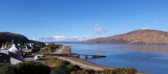 Glenelg, pet friendly spacious house with fantastic views across the bay to Skye