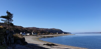 Glenelg, casa espaciosa que admite mascotas con fantásticas vistas de la bahía a Skye