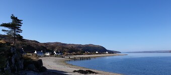 Glenelg, pet friendly spacious house with fantastic views across the bay to Skye