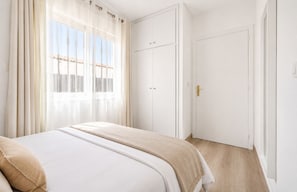 1 bedroom, in-room safe, iron/ironing board, WiFi