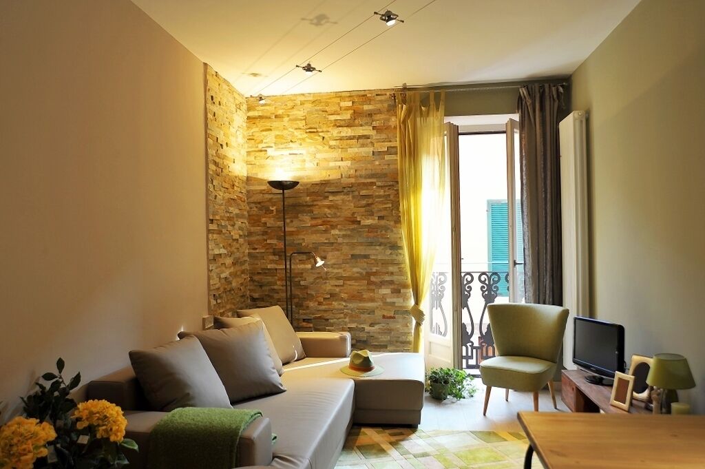  'DESCRIPTION' La Morra, the nest for 'gastronauts' .....