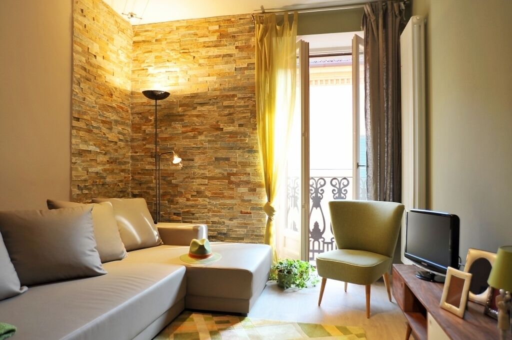  'DESCRIPTION' La Morra, the nest for 'gastronauts' .....