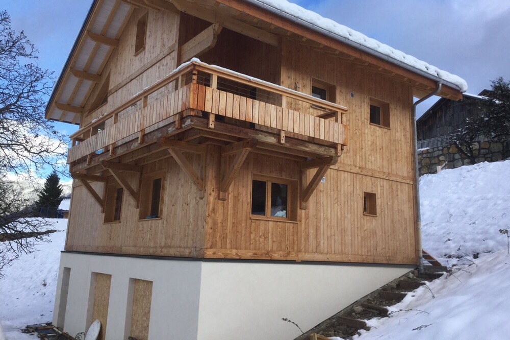 Brand new! Apartment in a chalet Valmorel ski resort with Sauna