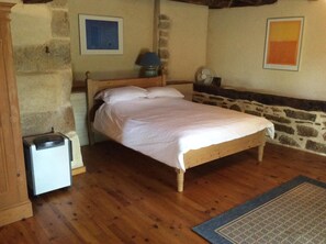 4 soveværelser, skrivebord, strygejern/strygebræt, gratis Wi-Fi