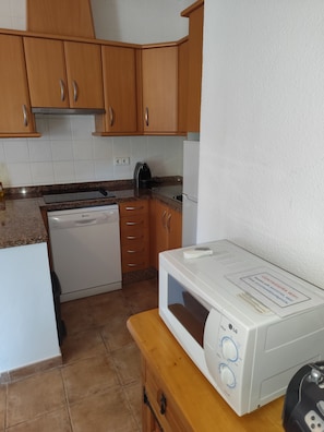 Fridge, microwave, stovetop, dishwasher - apartment/ flat - El Pilar de la Mola (El Pilar de la Mola)