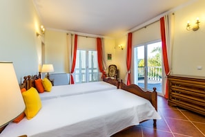 4 bedrooms, free WiFi, bed sheets