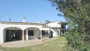 Exterior - FRANCIAC: Cosy house with a large community pool and garden (l'Escala)