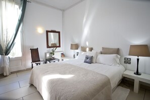3 bedrooms, iron/ironing board, free WiFi, bed sheets -  3 BEDROOM LUXURY FLAT IN SAFE RESIDENTIAL BARCELONA CENTER (Barcelona)