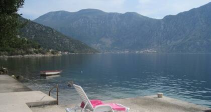 Villa Radonic Unit A - Vues imprenables, emplacement idéal, front de mer, parking