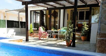 CASA Bicci, Ideal house for your holidays near the sea, free wifi, optionale air conditioning, private pool, pets allowed, dogâs beach.