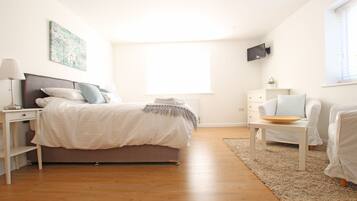 3 Schlafzimmer, Schreibtisch, Bügeleisen/Bügelbrett, kostenloses WLAN