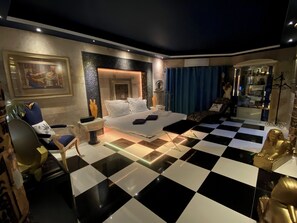 4 chambres, coffres-forts dans les chambres, bureau