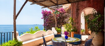 Positano: Villa Ibiscus ancient villa at 50m on the sea in the heart of Positano