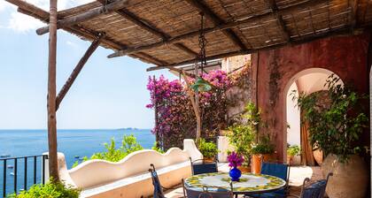 Positano: Villa Ibiscus ancient villa at 50m on the sea in the heart of Positano