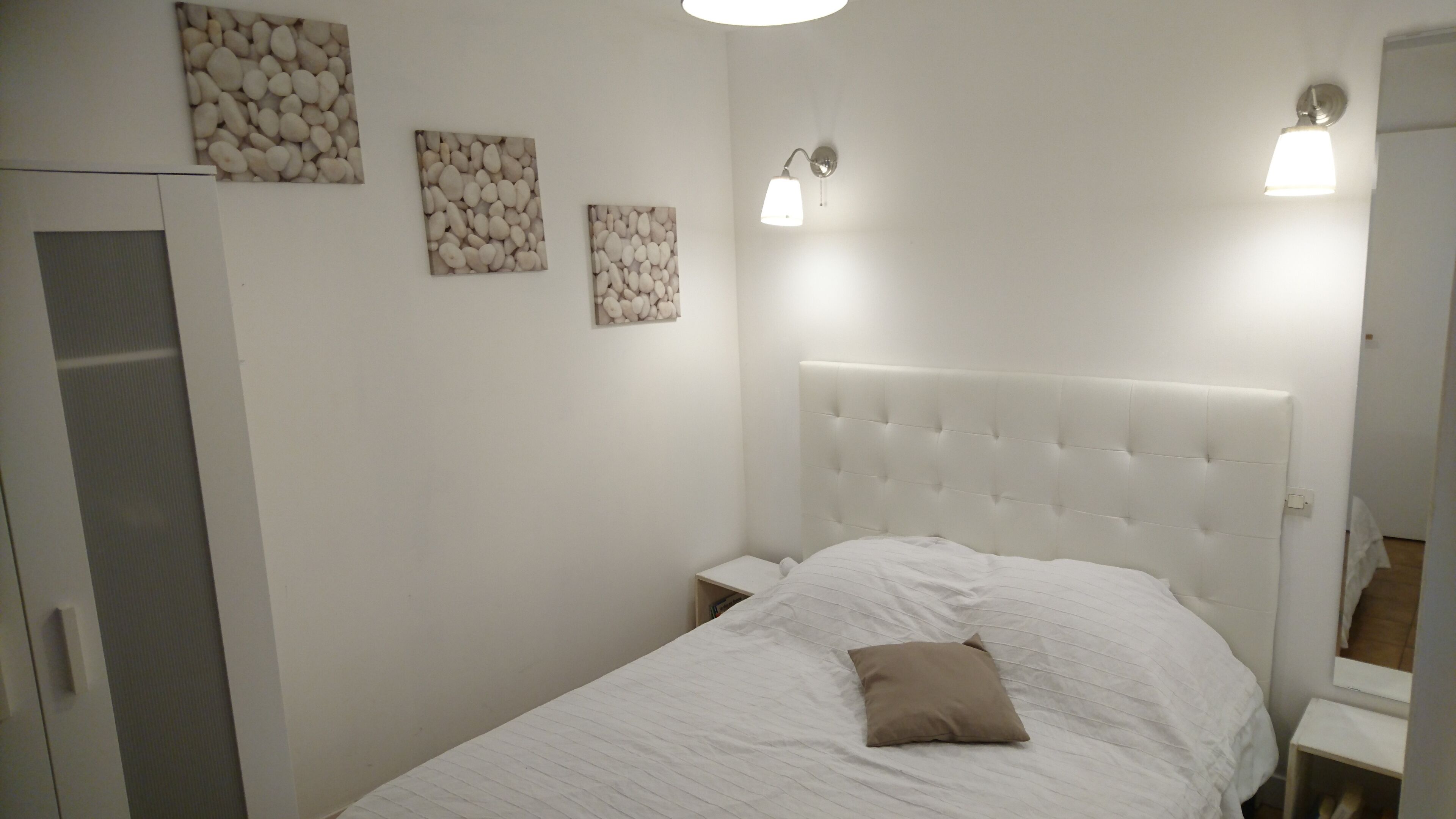 2 bedrooms, iron/ironing board, free WiFi