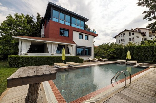 Villa de lujo con fantástica piscina privada
